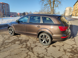 Audi Q7 S-line 176kw (12.2010) (5 foto / 14)