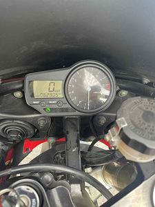 Yamaha YZF - R 1 1000cc 110kW (2 foto / 4)