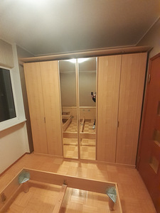 комплект мебели (1 фото из 3)