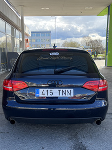 Audi A4 3.0 176 kW 2011 (3 foto / 8)
