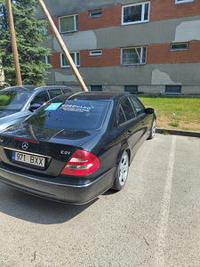 Mercedes-Benz E320 Avantgarde 3.2 150KW R6 (4 foto / 8)