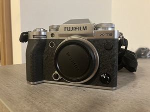 Fujifilm X-T5 + 16-80mm Hübriidkaamera (1 foto / 4)