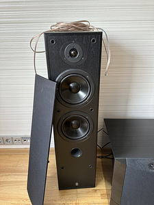 Ressiiver Harman Kardon, subwoofer Yamaha ja põrandakõlarid (3 foto / 9)
