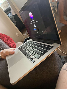 MacBook Pro (Retina, 13-inch, Early 2015) (2 foto / 4)