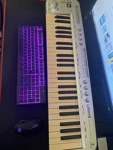 UMX49 Midi Klaver (1 foto / 1)