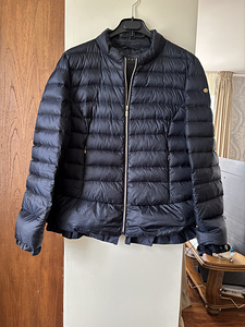 Müüa tumesinine lühike k/s kerge sulejope Esprit s.XL (1 foto / 4)