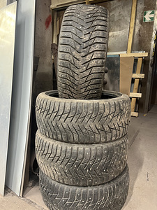 Sailun ice blazer 225/40/18 (1 foto / 2)