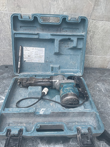 Makita HM 1200 otboinii molotok v cemodane (2 foto / 3)