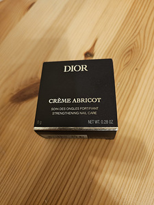 Dior creme abricot, küüntele ja küünenahale (1 foto / 2)