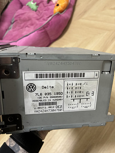 Müüa VW Multivan T5 originaal raadio. (2 foto / 2)