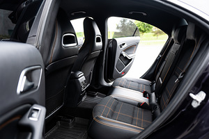 Mercedes-Benz CLA200 2014 (8 foto / 15)
