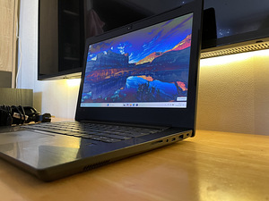 Lenovo V330 (i5-8250U - 8GB - 120GB SSD) 3h aku! (2 foto / 7)