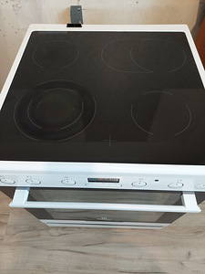 Электроплита electrolux (2 фото из 5)