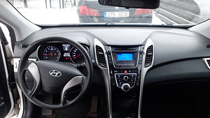 Hyundai i30 (6 foto / 8)