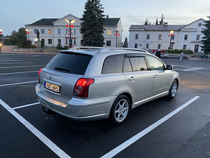 Toyota avensis (3 foto / 5)