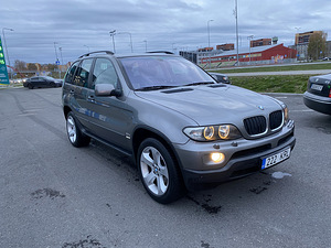 BMW X5 (3 foto / 8)
