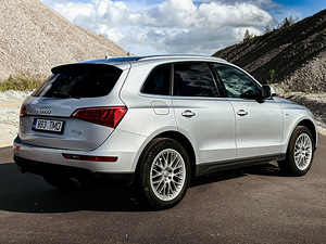 Audi Q5, S-Line (4 фото из 5)
