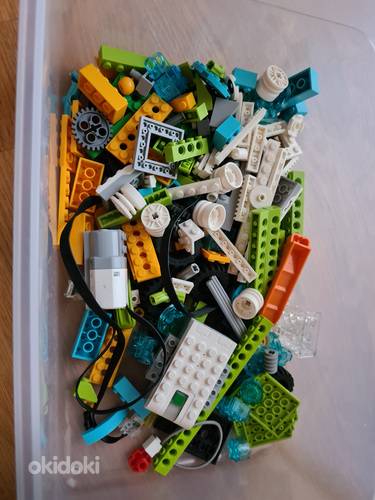 Lego Education WeDo 2.0 45300 (фото #4)