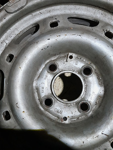 П:14" 13" 4x100 диски VW (2 фото из 7)