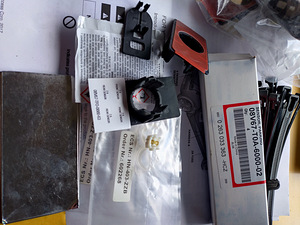 ORIGINAAL HONDA JAZZ 14-20 TAGUMISE PARKIMISANDURI KOMPLEKT, (2 foto / 10)
