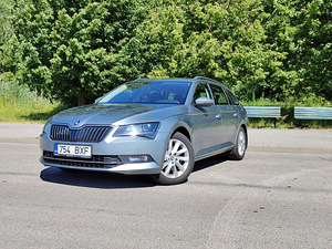 Skoda Superb Ambition Plus 1.4 TSi ACT ACC (2 foto / 12)