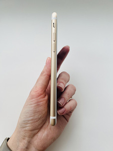 iPhone 7 gold 32 GB (3 foto / 6)