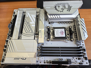MSI MPG X870E Edge TI WIFI (3 foto / 4)