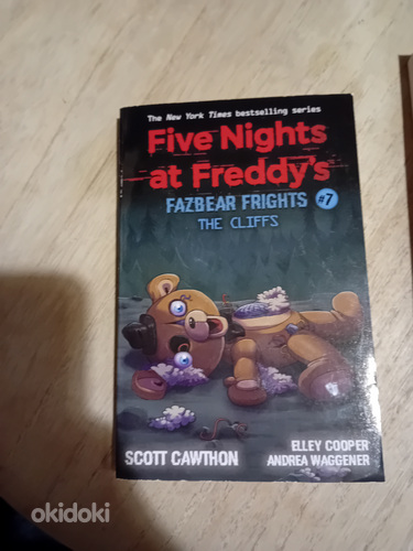 Книга Five Nights at Freddy's fazbear frights the cliffs #7