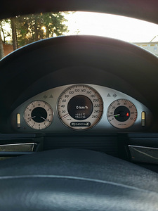 Mercedes- benz E350 (7 foto / 10)
