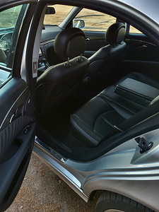 Mercedes- benz E350 (9 foto / 10)