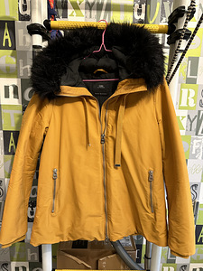 Зимняя куртка Zara, размер S.