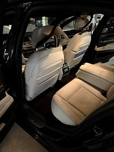 BMW 740d (6 фото из 15)