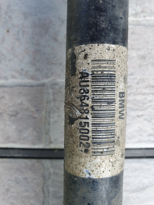 BMW X-DRIVE HALF-AXLE RIGHT FRONT (2 foto / 2)