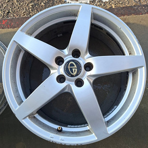 Продаются литые диски Kosei WK-139 R17x7.0JJ 5x108mm ET38 (4 фото из 10)