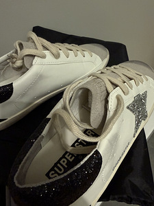 Stiilsed Golden Goose tossud (2 foto / 3)