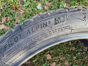Michelin Pilot Alpin 5 lamellrehvid 245/40/R20 (3 foto / 4)