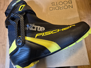 Fischer RC3 SKATE suusasaapad 43 (2 foto / 4)