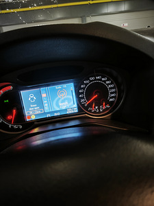 Ford Mondeo 2.0 (4 foto / 6)