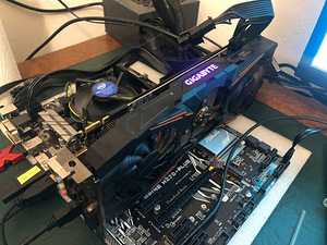 GeForce 1070 Ti - Gigabyte (3 foto / 3)