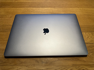 Macbook Pro 16” 2019, i7, 16Gb RAM, 512 GB, 5300M (1 foto / 2)