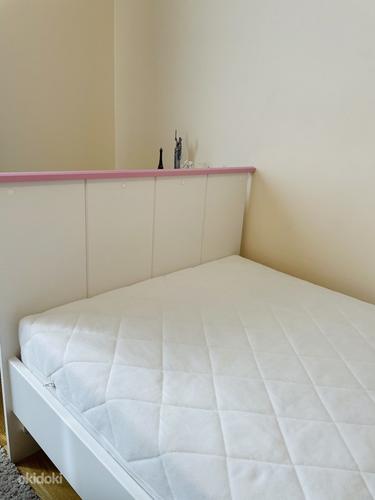 Кровать с матрасом (фото #5)