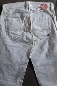 Hugo Boss valged teksad 26/34 (2 foto / 5)