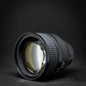 Nikon Nikkor 85mm f1.4D (1 foto / 3)