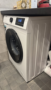 Hisense, 7 kg, sügavus 39 cm, 1200 p/min - Eestlaetav pesuma (3 foto / 3)