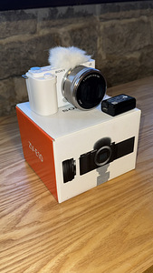 Sony ZV-E10 valge + lisavarustus (valmis kohe filmimiseks) (3 foto / 7)