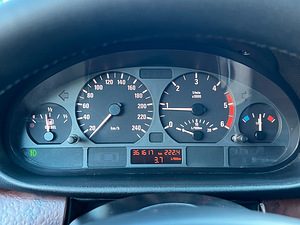 BMW 320D 110kw Facelift 2002 (11 foto / 13)