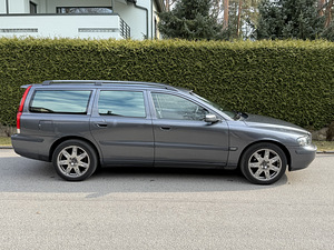Volvo V70 2.4D 96kw 2004 (5 foto / 12)