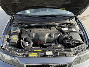 Volvo V70 2.4D 96kw 2004 (11 foto / 12)