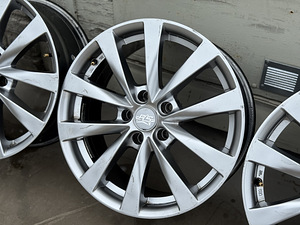 5x112 R17 valuveljed (4 foto / 4)