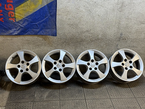 5x114,3 R16 оригинальные литые диски Kia (3 фото из 4)
